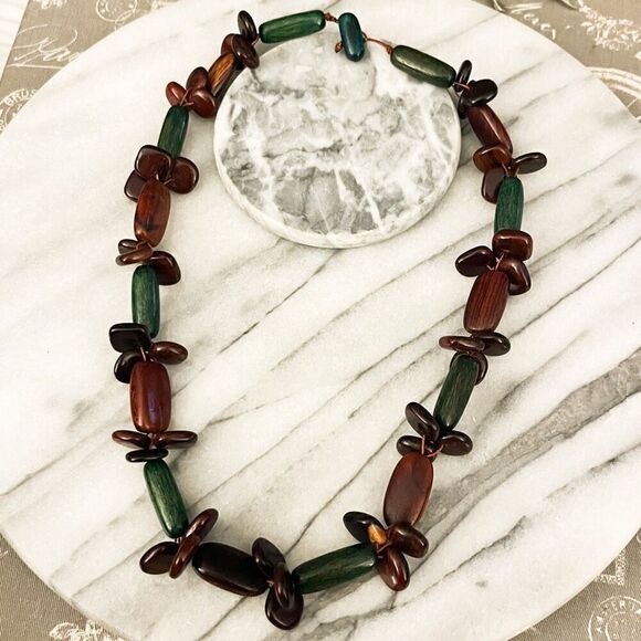 Vintage 1970s Wood Bead Necklace Brown Green Retro Boho Hippie Natural - Picture 1 of 5